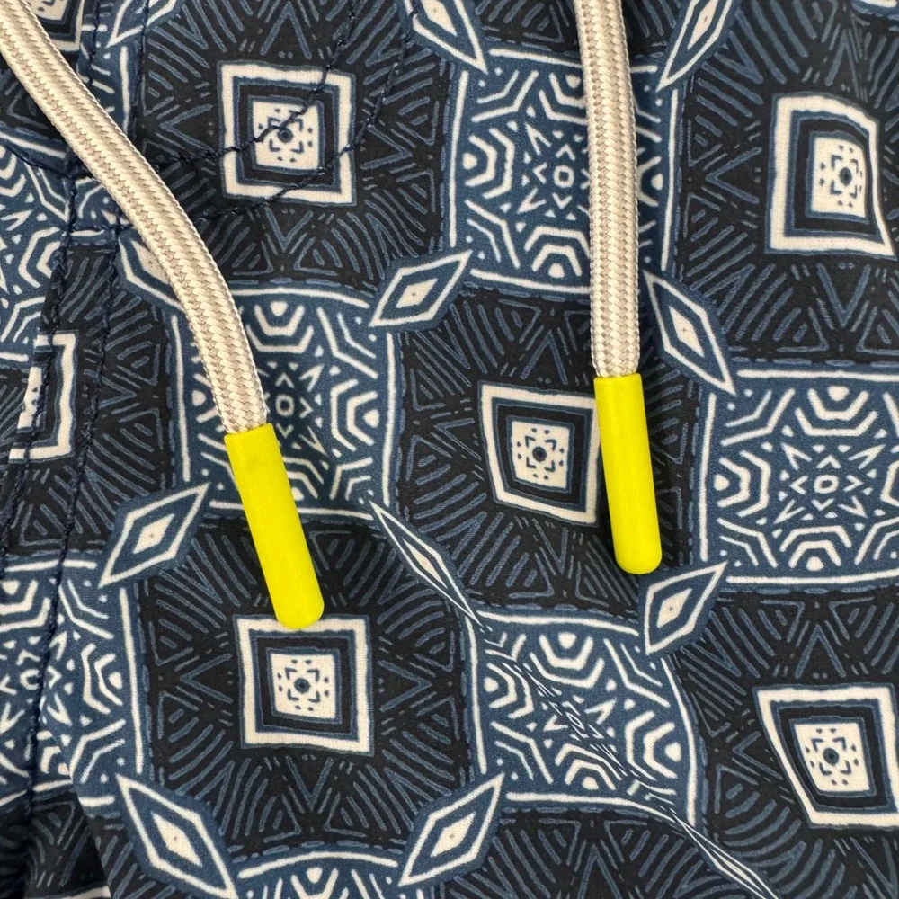 Tommy Bahama Medium 6in Blue Geometric Men's Lined Swim Trunks Shorts